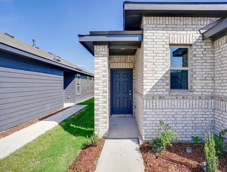 Property Photo:  2111 River Pine Road  TX 75126 