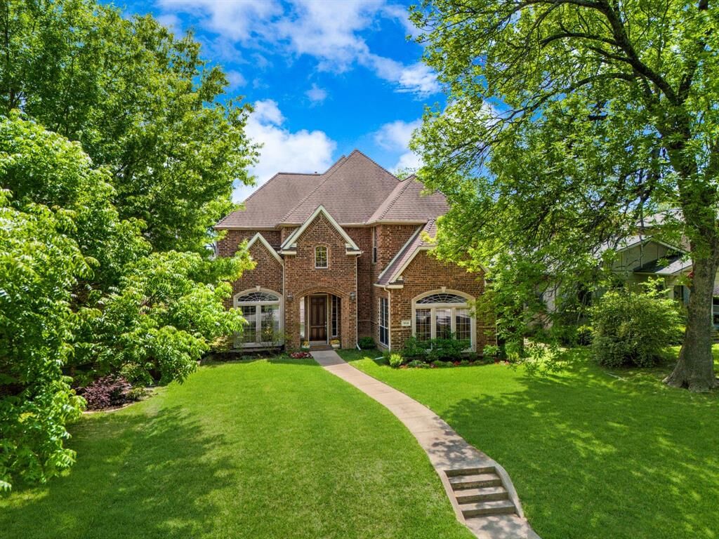 Property Photo:  5930 Belmont Avenue  TX 75206 