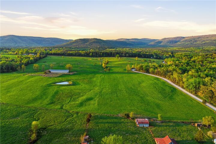 Property Photo:  1709 County Road 4451  AR 72830 