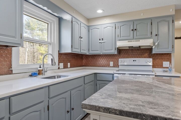 Property Photo:  511 E County Rd  MA 01543 