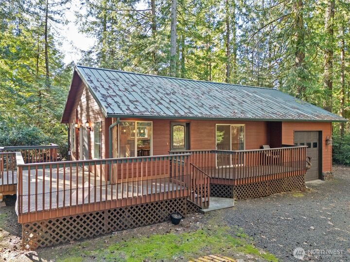 Property Photo:  145 E Barnacle Boulevard  WA 98584 
