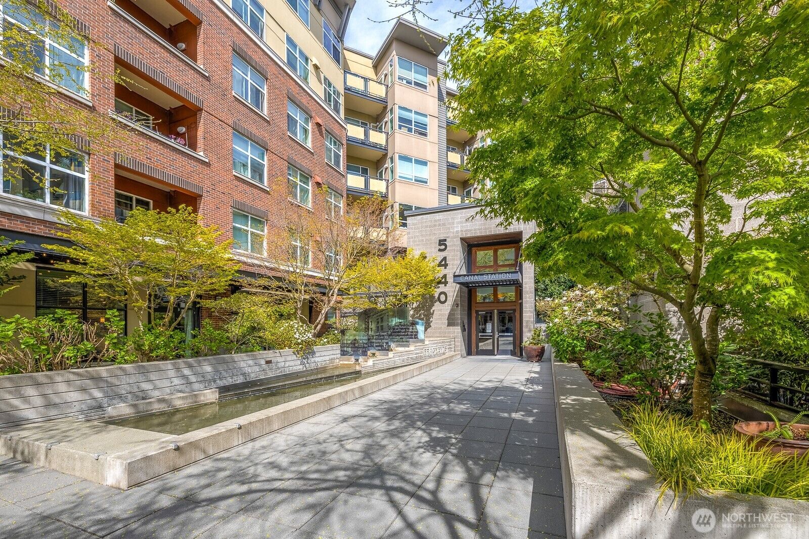 Property Photo:  5440  Leary Avenue NW 625  WA 98107 