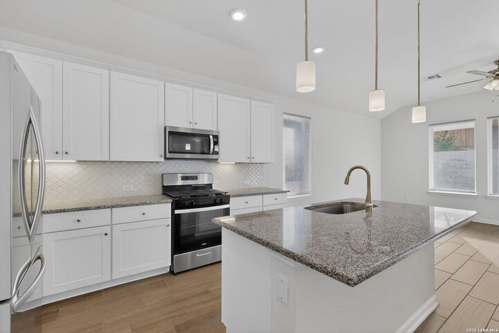 Property Photo:  10511 Briceway Bay  TX 78254 