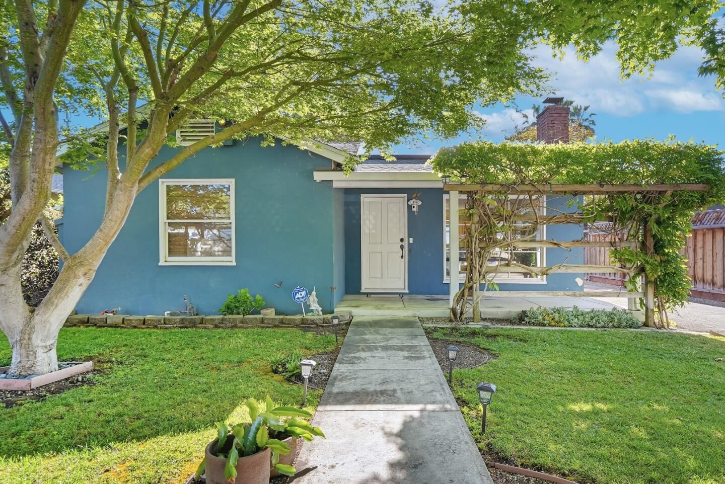 Property Photo:  2034 Addison Avenue  CA 94303 