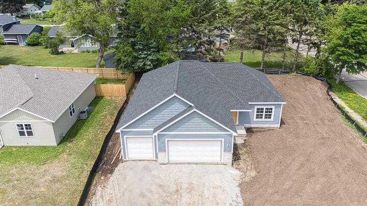 Property Photo:  442 Village Lane  WI 54971 
