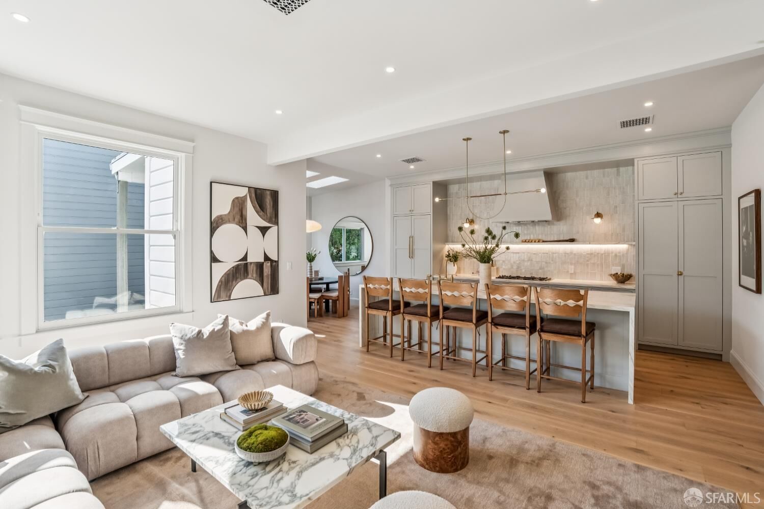 Property Photo:  160 Noe Street  CA 94114 