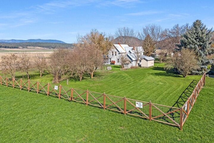 Property Photo: 3095 Waitts Lake Rd WA 99181