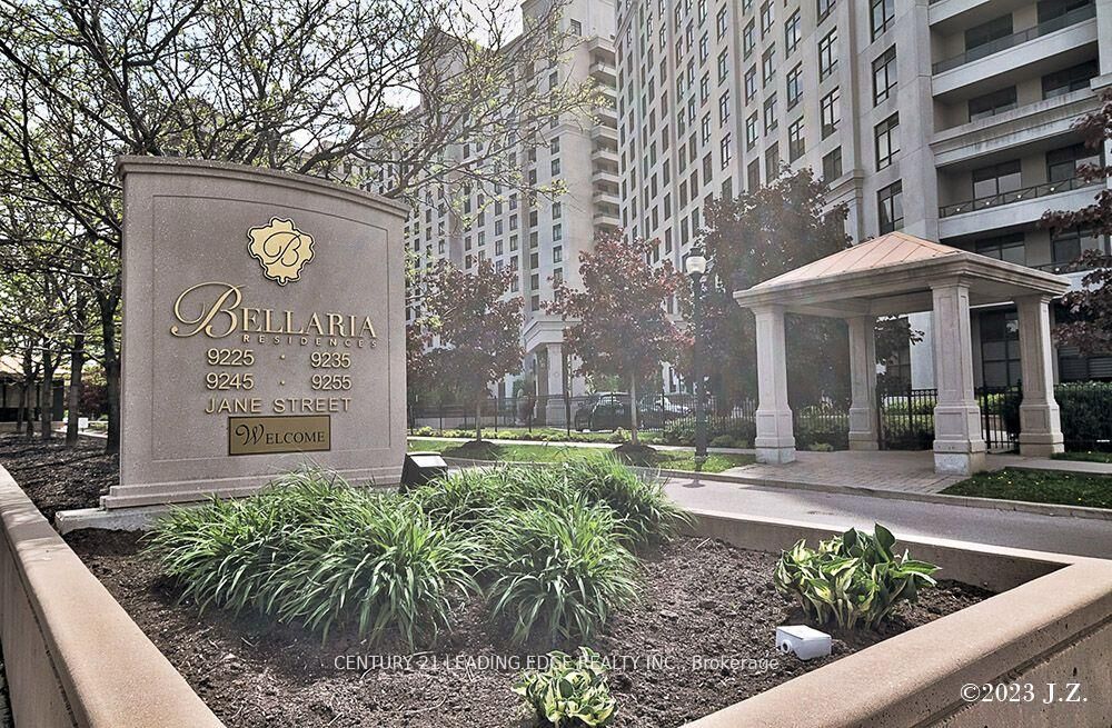 Property Photo:  9225 Jane Street 911  ON L6A 0J7 