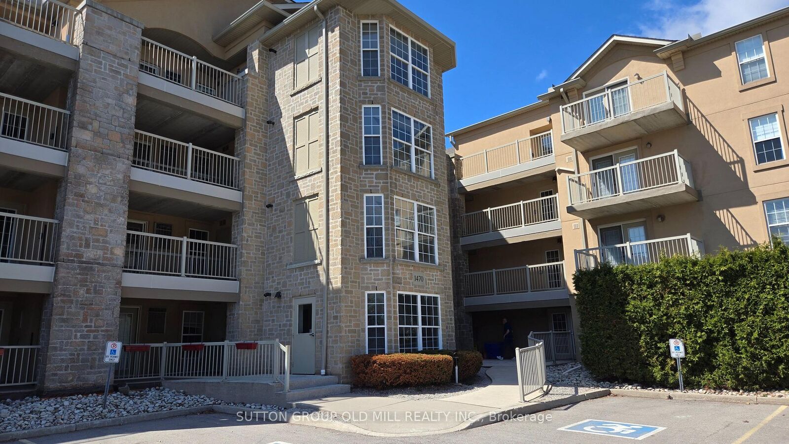 Property Photo: 1470 Bishops Gate 208 ON L6M 4N2