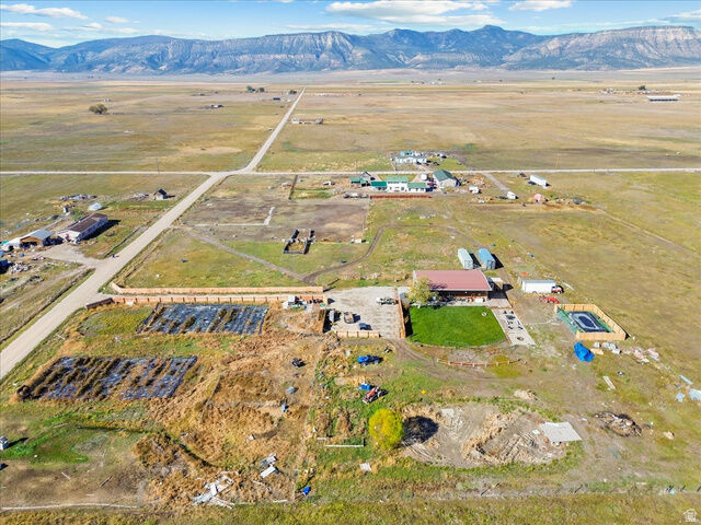 Property Photo: 1155 E 6000 N UT 84627