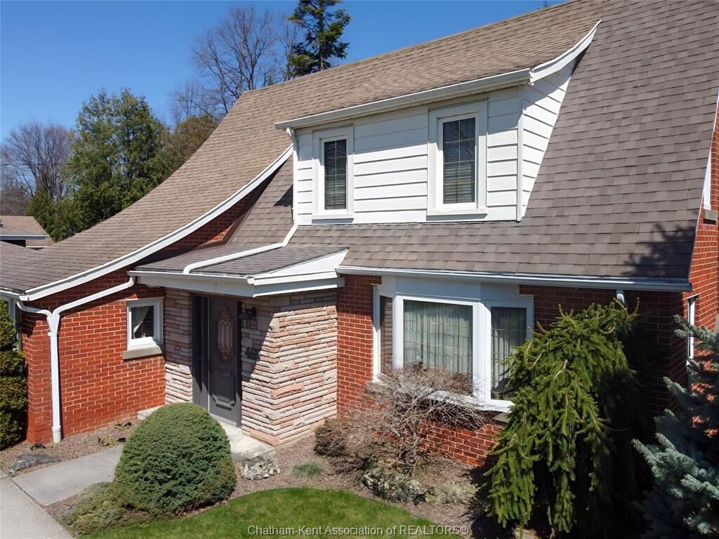 Property Photo: 465 Victoria Avenue ON N7L 3B4