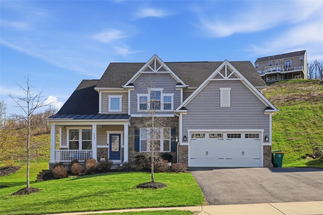 Property Photo:  4454 Walnut Ridge Cir  PA 15057 