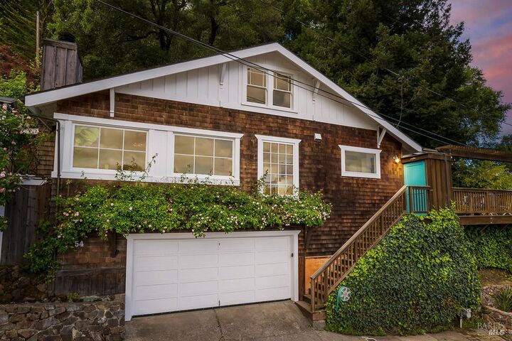 Property Photo:  54 Hillside Avenue  CA 94960 