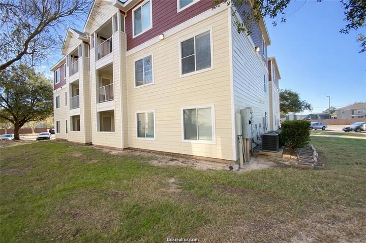 Property Photo: 515 Southwest Parkway 103 TX 77840
