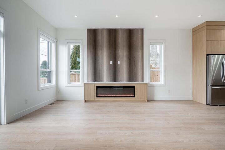 Property Photo:  957 Edgar Avenue 102  BC V3K 2K1 