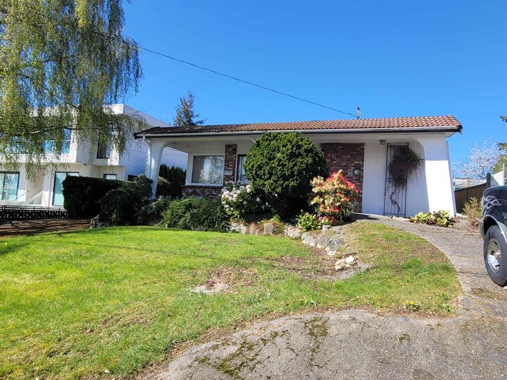 Property Photo: 1137 Parker Street BC V4B 4R8