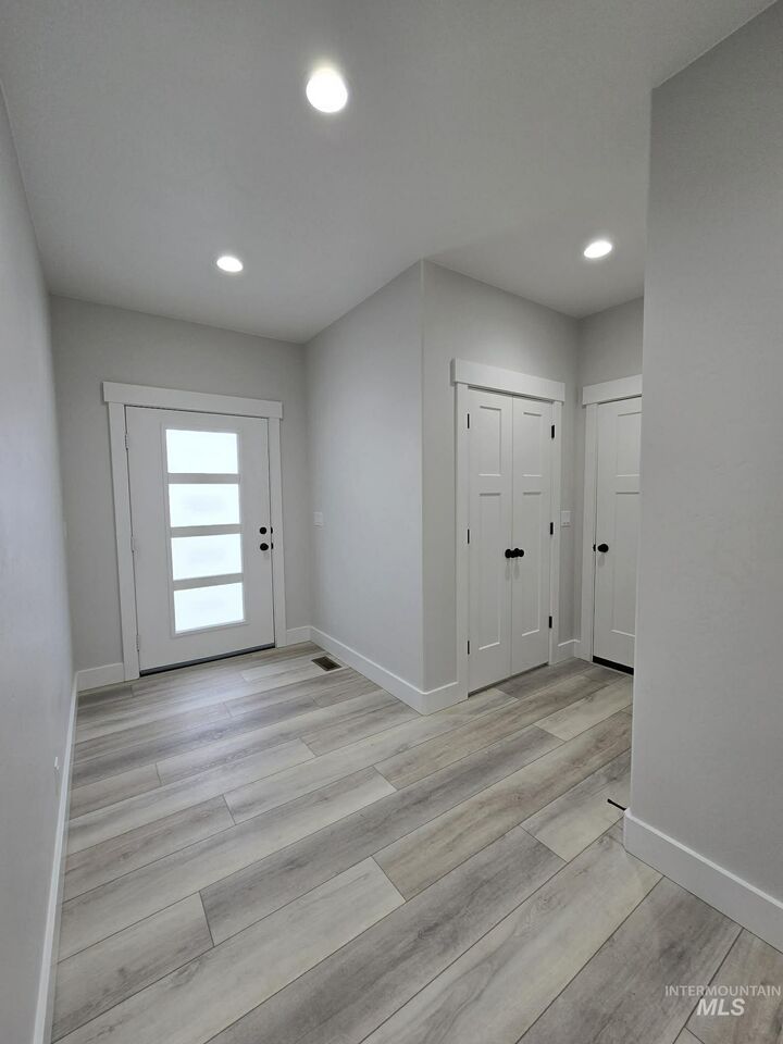 Property Photo:  830 Salmon Dr  ID 83336 