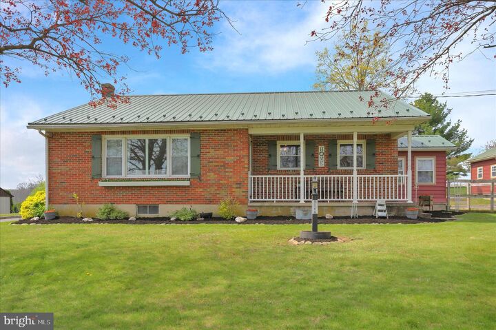 Property Photo:  7106 Bernville Road  PA 19506 