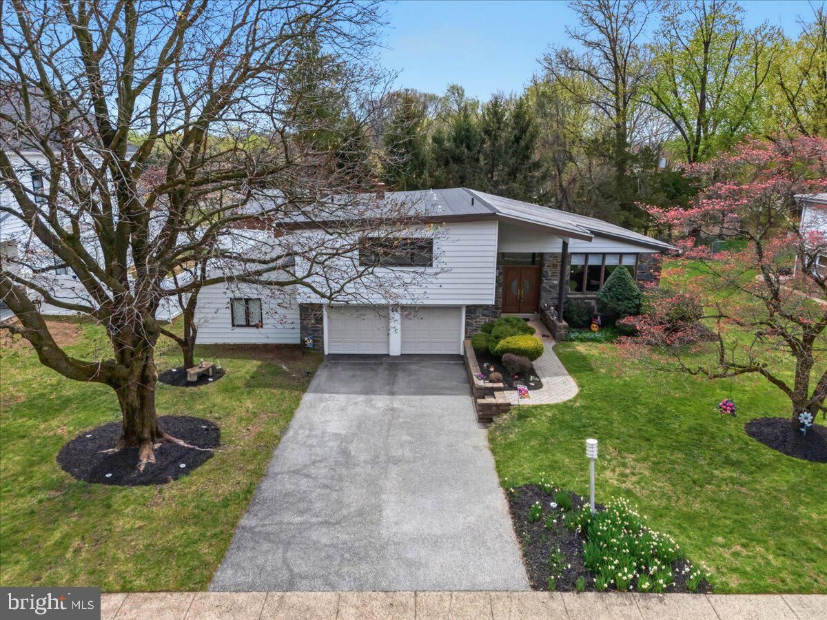 Property Photo:  14 Vassar Road  PA 19008 