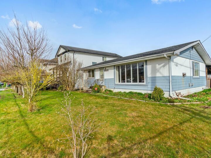 Property Photo:  34693 2nd Avenue  BC V2S 8C1 