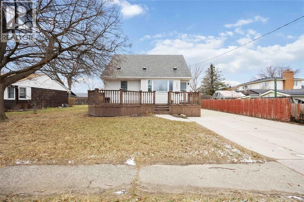 Photo de la propriété:  763 Claxton Avenue  ON N7T 5L9 