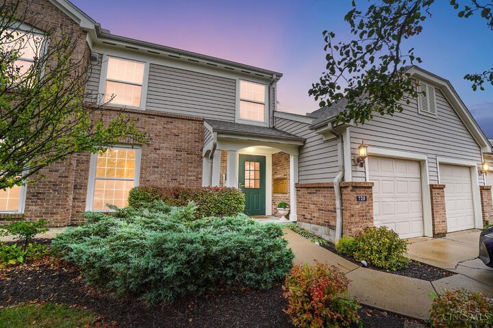 Property Photo:  720 Castlegate Lane  OH 45231 