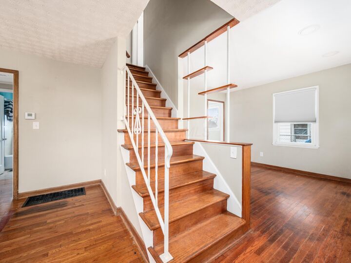 Property Photo:  1167 Duxberry Avenue  OH 43211 