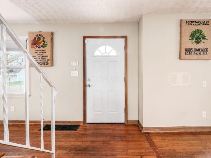 Property Photo: 1167 Duxberry Avenue OH 43211