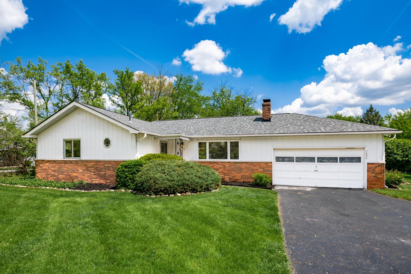 Property Photo:  5830 Sinclair Road  OH 43229 