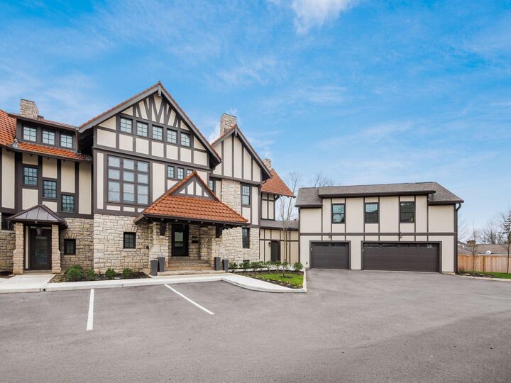 Property Photo:  2015 W 5th Avenue  OH 43212 