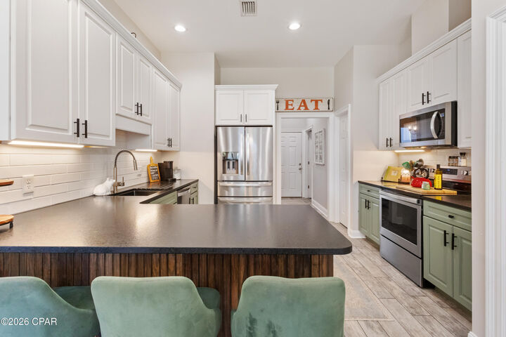 Property Photo:  3308 Country Club Drive  FL 32444 