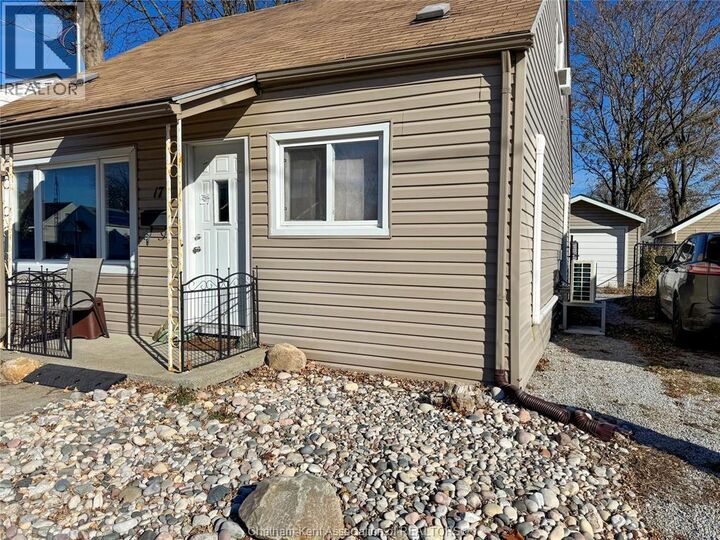 Property Photo:  17 McNaughton Avenue  ON N8A 1R7 