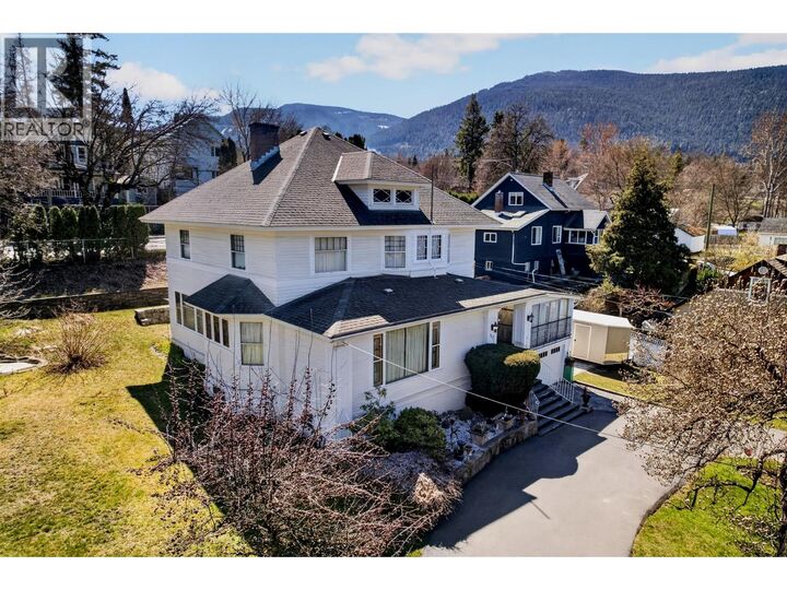 Property Photo:  312 Latimer Street  BC V1L 4T6 