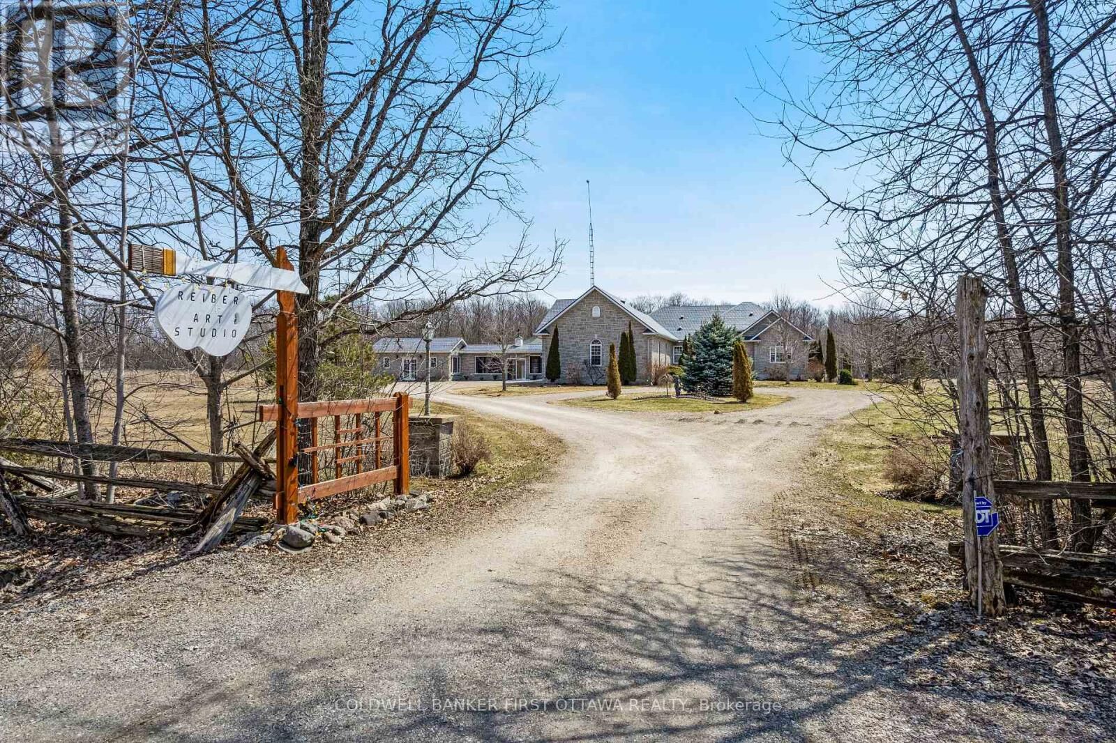 Photo de la propriété: 1111 West Shore Drive ON K7H 0J3