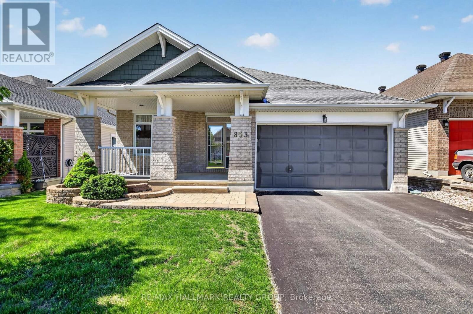 Property Photo:  853 Swallowtail Crescent  ON K4A 4M5 