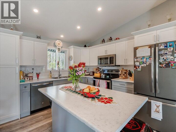 Property Photo: 4008 16th Avenue BC V1N 4A2
