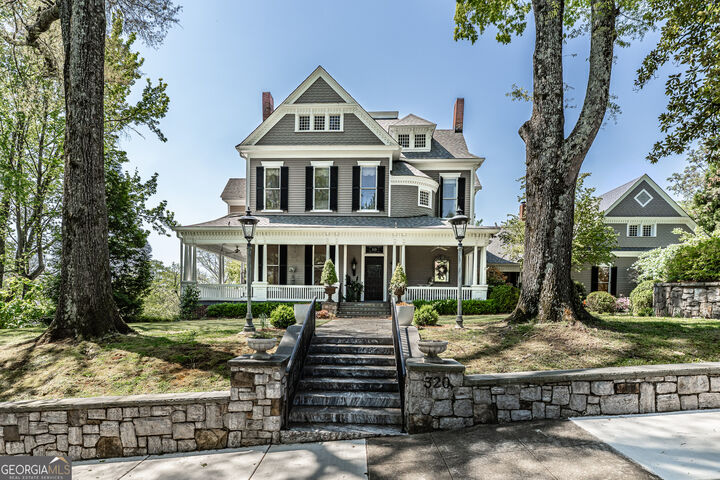 Property Photo: 320 E 3rd Avenue GA 30161