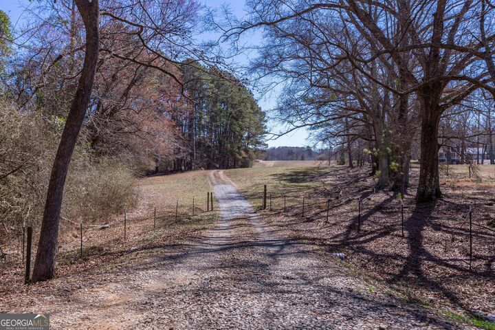 Property Photo:  605 Rowe Road  GA 30276 