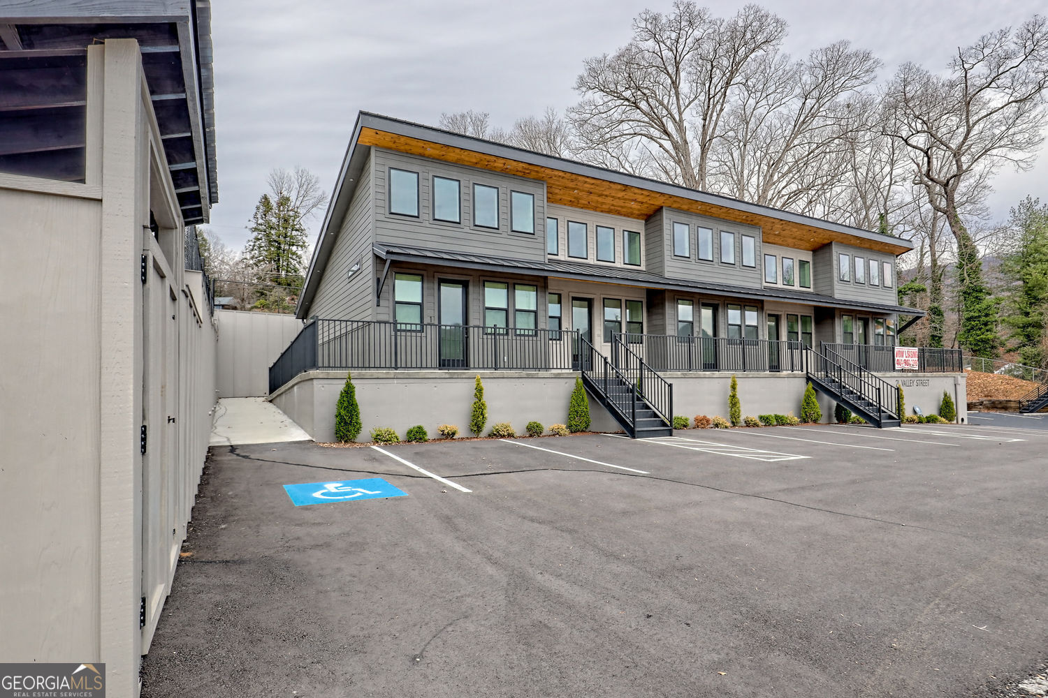 Property Photo:  21 Valley Street 5  GA 30525 