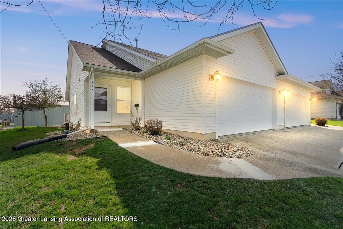 Property Photo: 710 E Walker Street MI 48879