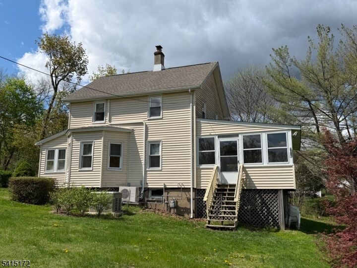Property Photo: 10 Bellows Ln NJ 07082