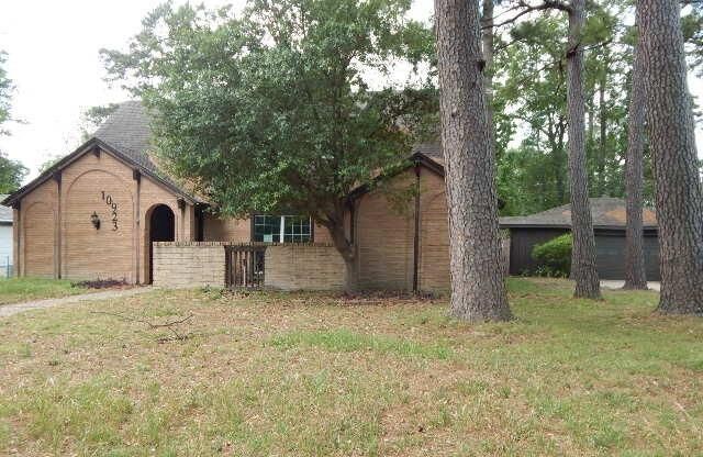 Property Photo:  10923 Creektree Drive  TX 77070 