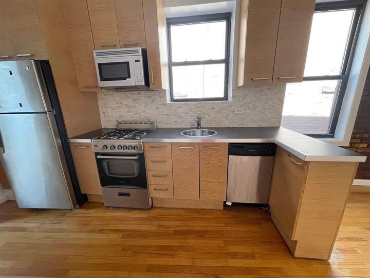 Property Photo:  163 Baldwin Ave 8  NJ 07306 