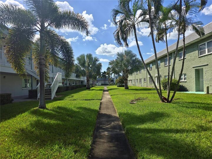Property Photo: 5267 81st Street N 5 FL 33709