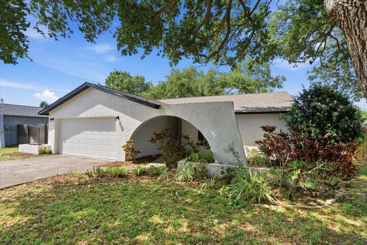 Property Photo:  5405 Stork Court  FL 33625 