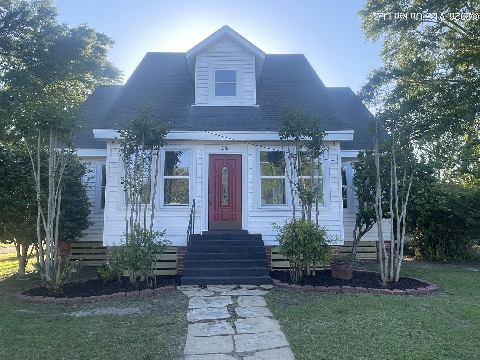 Property Photo:  218 Park Street  MS 39577 