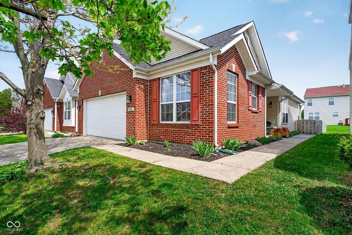 Property Photo: 5501 Pelham Way IN 46216