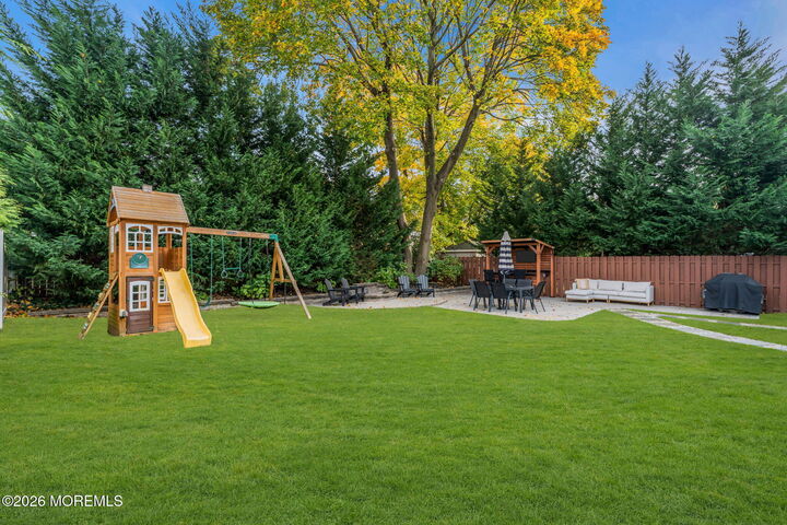 Property Photo:  6 Poplar Avenue  NJ 07764 