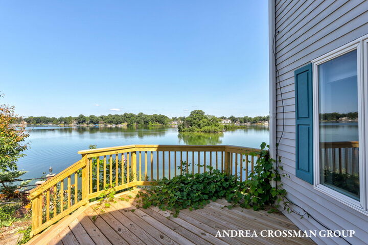 Property Photo:  567 Breezy Bluff Street  MI 49015 