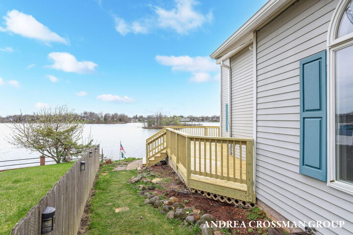 Property Photo:  567 Breezy Bluff Street  MI 49015 